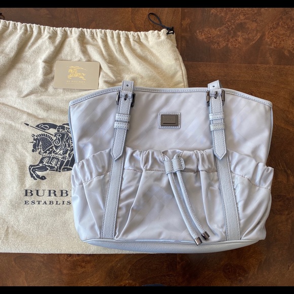 Burberry Handbags - Burberry Handbag White Plaid Gunmetal Hardware